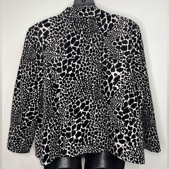 Susan Graver Black and White Formation Print Jacket Size 3X - Picture 7 of 8